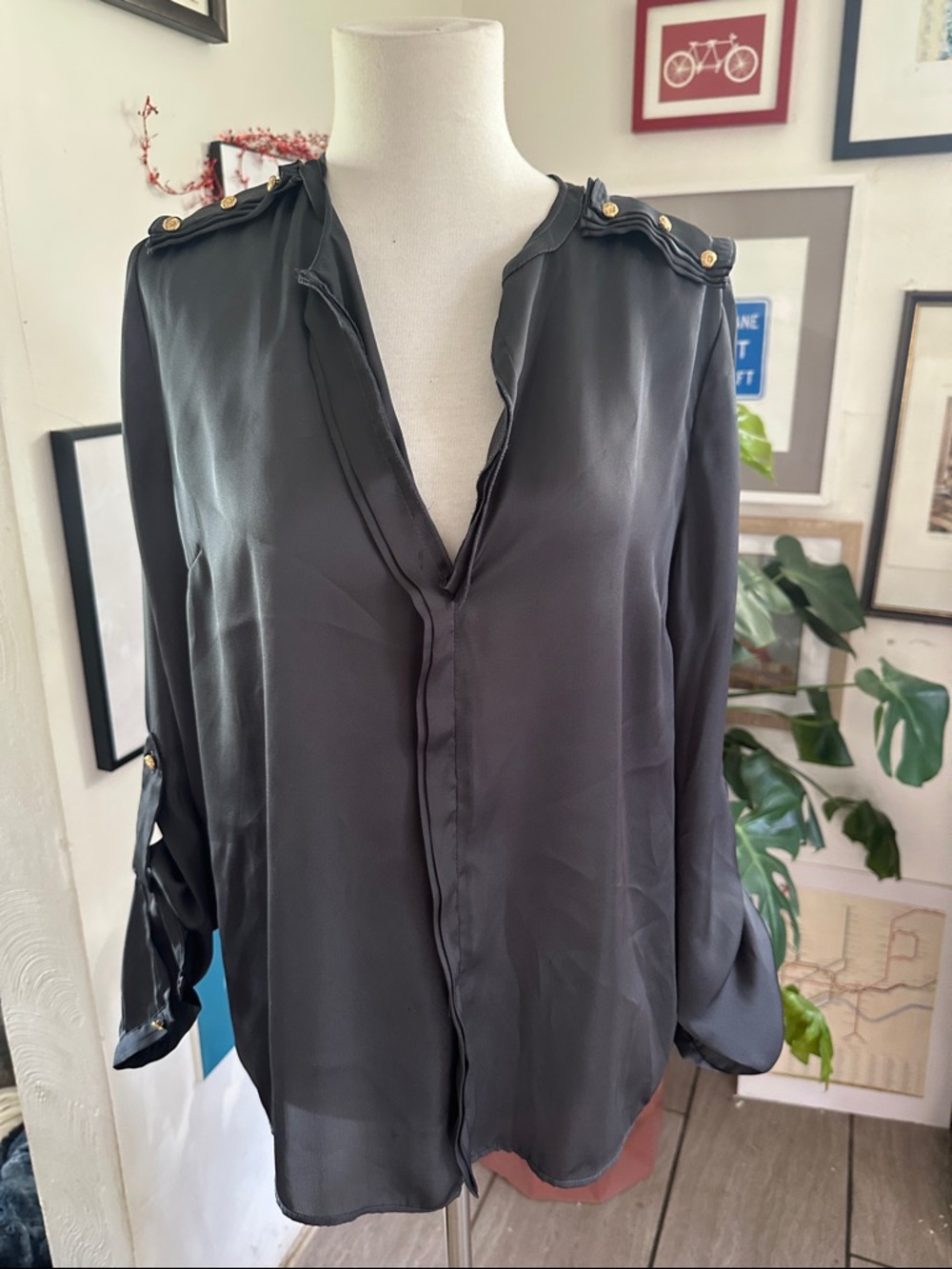 Womens Charcoal Long-Sleeve Button-Accent Blouse Small